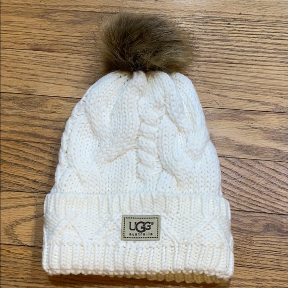 UGG Accessories - White cable stitch hat with Pom Pom